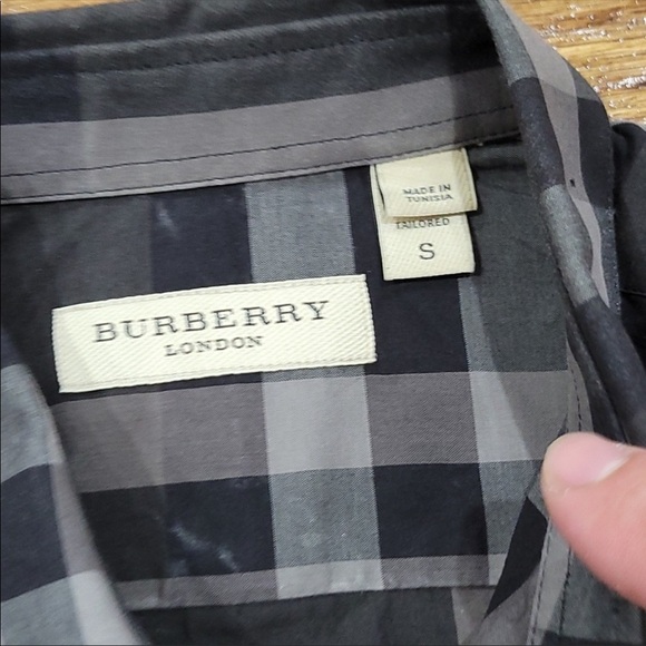 Burberry brit button down Size S original black color - Picture 2 of 2